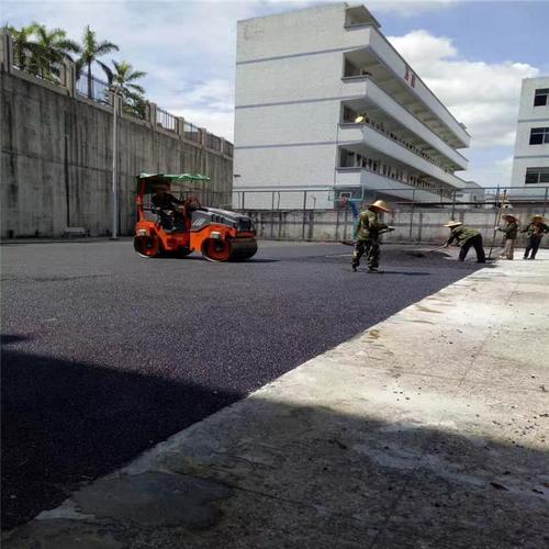 專(zhuān)業(yè)承接廣州學(xué)校瀝青路面攤鋪 工廠瀝青道路施工工程廣惠交通