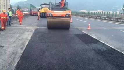 公司2017年度路面養(yǎng)護(hù)專項(xiàng)工程順利開工